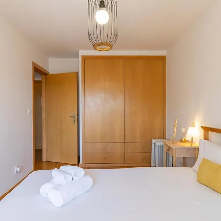 Cozy Downtown By Unique Hosts *
